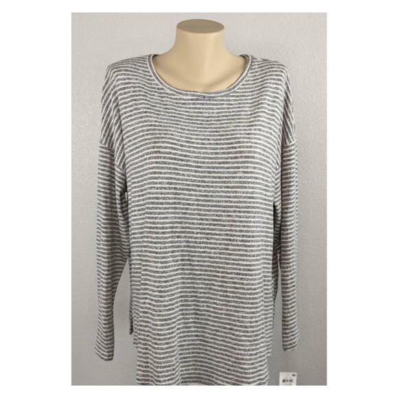 Style & Co Hannah Striped Top Gray Stripe 0X Scoop Lightweight Comfortable Relax - Picture 1 of 9